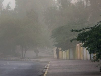 وزش باد شدید و طوفان در اصفهان ادامه دارد/ کاهش ۸ درجه‌ای دمای هوا