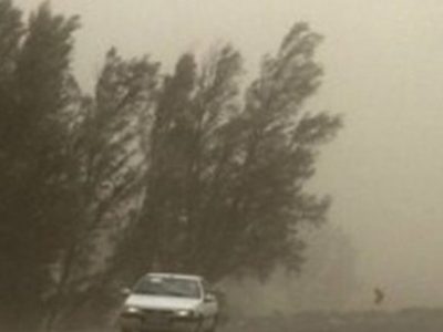 وزش باد و گرد و خاک در انتظار شرق استان اصفهان/ دما ۲ تا ۴ درجه خنک می شود