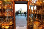 عدم حمایت ها؛ مغازه های بدلیجات فروشی را جایگزین صنایع دستی در میدان امام کرده است