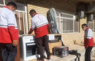 اهداء جهیزیه به نوعروسان کم برخوردار به همت خانه های هلال استان اصفهان