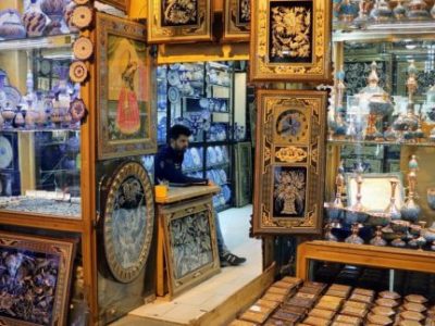 بررسی مشکلات بازار صنایع دستی؛ از کاهش گردشگران و صادرات تا افزایش هزینه های تولید و مواد اولیه