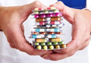 تامین و اهداء دارو به همت داوطلبان خیر خانه های هلال استان اصفهان در هفته اول اسفند ماه سال ۱۴۰۰