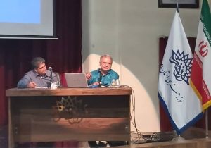 مهمترین کار هنرمندان بازیافت جان بخشی به محیط است