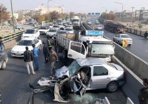 عکس نوشت| پنجشنبه ها ۲۰ درصد بیشتر از روزهای دیگر تصادف اتفاق می افتد