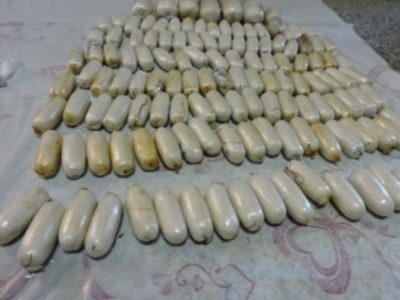 بلع و انباری ۱۴۵ بسته هروئین در معده