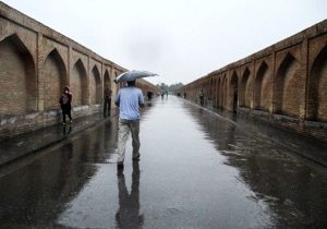 بارش باران‌های بهاری در اصفهان