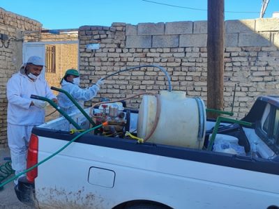 سم پاشی جایگاه های نگهداری دام در ۳۶ روستای شهرستان تیران و کرون