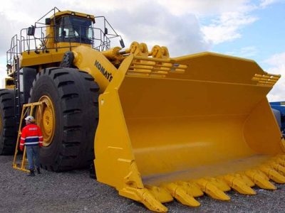 توقیف لودر ۱۰۰ میلیاردی در نطنز 