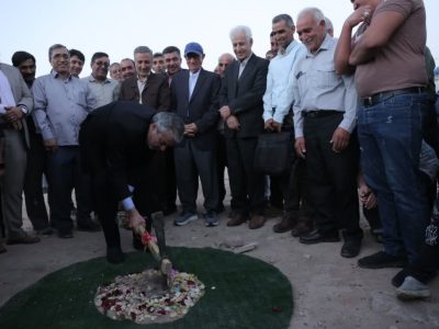 کلنگ احداث مدرسه ۶ کلاسه مهندس اصغر کاشانی به زمین زده شد