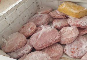 کشف و ضبط ۱۵۰ کیلوگرم گوشت قرمز غیر بهداشتی از محل کشتار و بسته بندی غیر مجاز در شهرستان فریدن