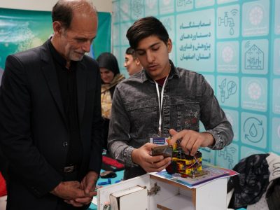 نمایشگاه دستاوردهای پژوهشی، فرصت تلفیق علم و صنعت برای دانش‌آموزان است
