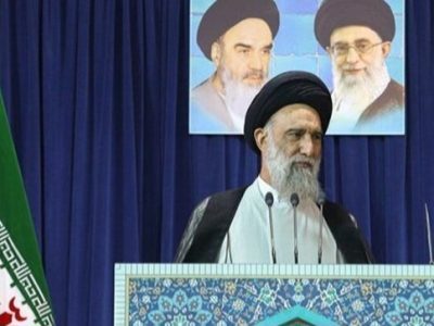 نباید فریب لبخندهای ظاهری دشمن را بخوریم