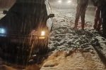 امدادرسانی به ۱۷ خودرو و ۲۱۶ فرد گرفتار شده در محورهای برفگیر اصفهان