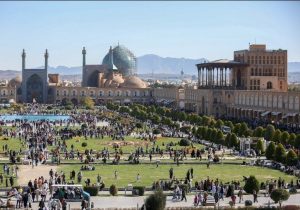 اصفهان نگین فیروزه‌ای ایران است