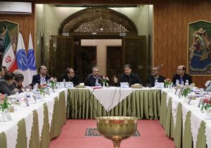 بازبینی سیاست‌ها در کنار میزبانی از اتباع مجاز ضروری است