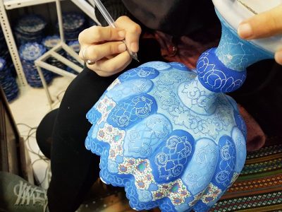 هنر چشمنواز میناکاری اصفهان/ فعالان صنایع دستی آماده برای استقبال از نوروز