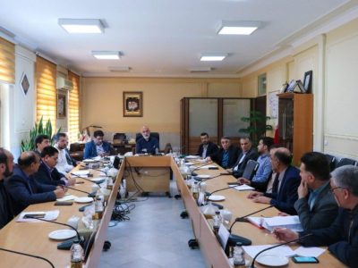 توسعه کشت هیدروپونیک به کمک درآمد کشاورزان شرق اصفهان می‌آید