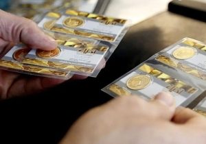 دستگیری فروشنده سکه های تقلبی