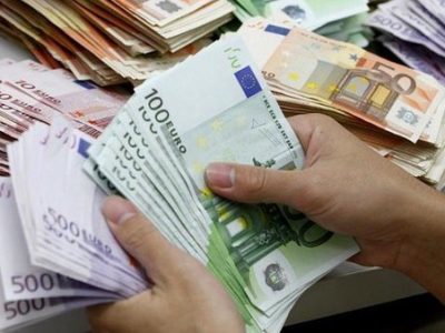 رسیدگی به ۳ پرونده ارزی بانکی به ارزش ۷ هزار یورو در کاشان