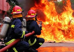 حریق کارخانه ریسندگی و بافندگی در مورچه خورت اصفهان