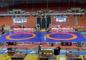 بازدید مدیرکل ورزش و جوانان استان اصفهان از آماده‌سازی سالن مسابقات بین‌المللی کشتی