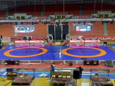 بازدید مدیرکل ورزش و جوانان استان اصفهان از آماده‌سازی سالن مسابقات بین‌المللی کشتی