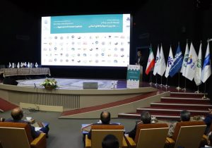 استاندار اصفهان: ۲۵ درصد از اشتغال استان اصفهان در زنجیره ارزش پوشاک متمرکز است