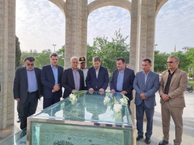 کاشان میزبان استاندار اصفهان؛ از کلنگ‌زنی مدرسه‌ تا عطر گلاب در قمصر