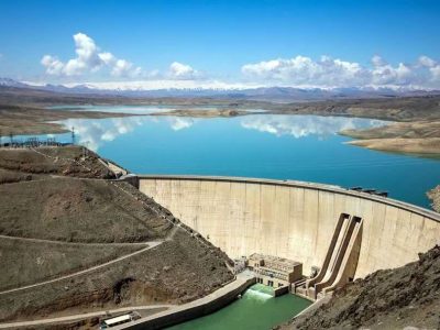 وضعیت سد زایندهرود بحرانیست/۷۰ درصد حجم سد خالی است