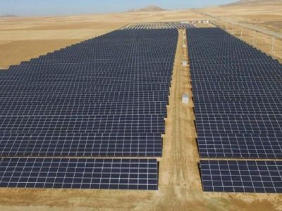 افتتاح بزرگترین نیروگاه خورشیدی کشور در شرق اصفهان