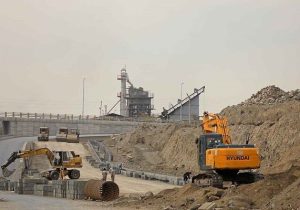 پیشرفت بالای ۵۰ درصدی ۱۷ پروژه راهسازی در استان اصفهان