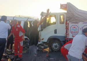 تصادف ون و ایسوزو یک کشته و ۷مصدوم برجای گذاشت