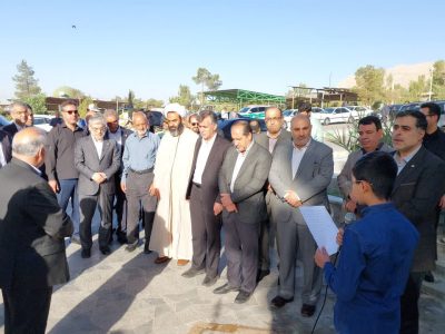 ادای احترام وزیر علوم به شهدا و یاد و خاطره جاودانان در اصفهان