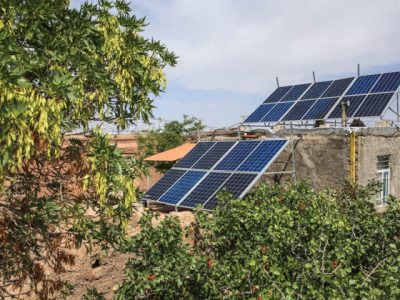 راه‌اندازی ۶۰۰ پنل خورشیدی برای مددجویان استان اصفهان