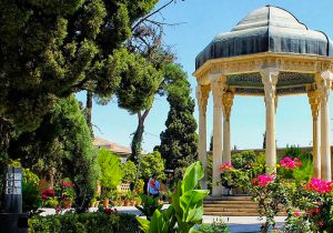 فیلم| برگزاری همایش بزرگداشت حضرت حافظ در کوهپایه