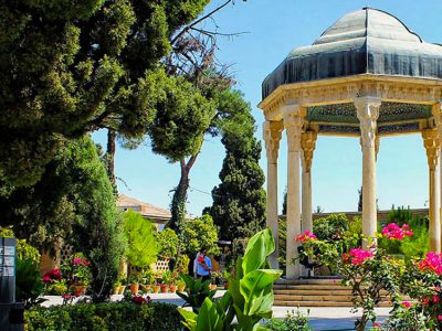 فیلم| برگزاری همایش بزرگداشت حضرت حافظ در کوهپایه