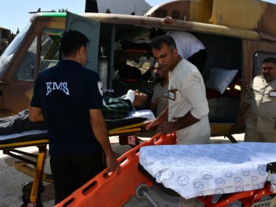 امدادهوایی اورژانس به ۵ مصدوم واژگونی خودروی ساینا در محور نطنز