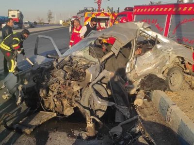 ۲ کشته و ۳ مصدوم در برخورد زنجیرهای سه خودرو در محور زرینشهر – فولادشهر