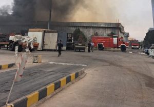 حریق گسترده در کارخانه کارتن‌سازی مورچه‌خورت با هشت مصدوم