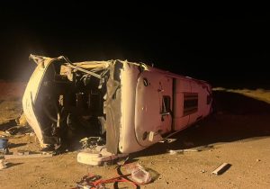 واژگونی اتوبوس مسافربری در نزدیکی نطنز اصفهان با ۱۰ کشته