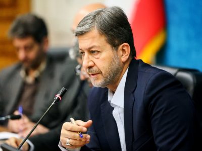 استاندار: قرارگاه اقتصادی اصفهان با آرایش جهادی در کنار مردم است