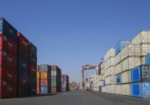 صادرات ۸۳۰ میلیون دلار کالا از گمرکات اصفهان