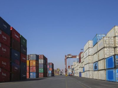 صادرات ۸۳۰ میلیون دلار کالا از گمرکات اصفهان