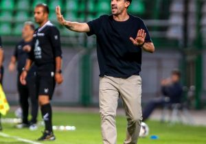 سرمربی ذوب‌آهن برکنار شد