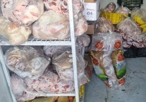 کشف و پلمب سردخانه غیرمجاز نگهداری مرغ و گوشت در شهرستان تیران و کرون